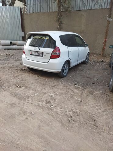 продажа культиваторов: Honda Fit: 2002 г., 1.3 л, Автомат, Бензин