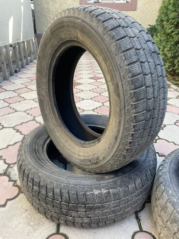 зимние шины: Зимние шины (комплект из 4 шт.)
В хорошем состоянии!!!
205/65R 15