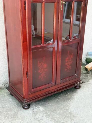Stilske vitrine: Stilska vitrina KRISTALIJERA sa intarzijom 🌟✨ Vitrina u odličnom — 4
