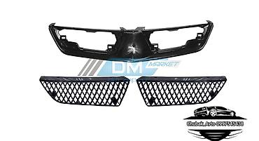 Решетки радиатора: Решетка радиатора Mitsubishi 2005 г., Новый — 2