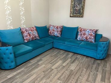 Gəzinti arabaları: Afa✅Kunc divan satilir ideal veziyyetde.350 azn.divan acilandi Unvan