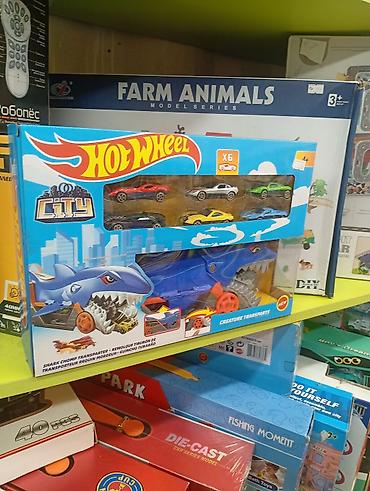 кот акула: Hot Wheels City — набор Creature Transports «Shark Chomp Transporter» — 2