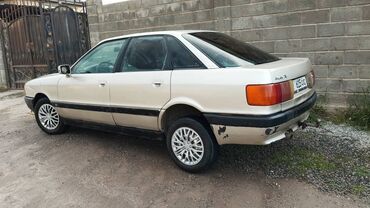 алмашам аудиге: Audi 80: 1988 г., 1.8 л, Механика, Бензин, Седан