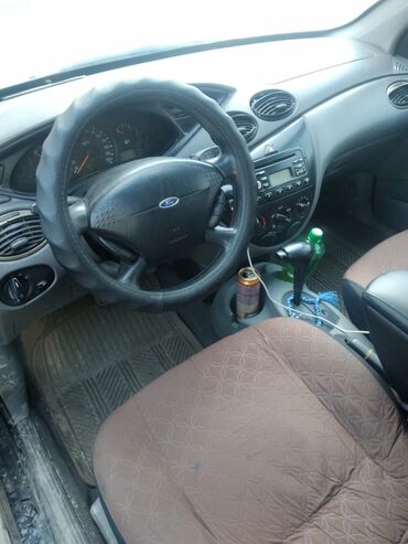 Ford: Ford Focus: 2001 г., 2 л, Автомат, Бензин, Универсал