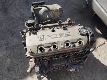 Двигатели, моторы и ГБЦ: Бензиновый мотор Honda 2001 г., 1.8 л, Б/у, Оригинал, Япония