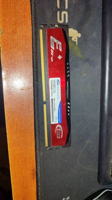 оперативная память ddr3 2gb: Оперативная память, Б/у, Team Group, 4 ГБ, DDR3, Для ПК