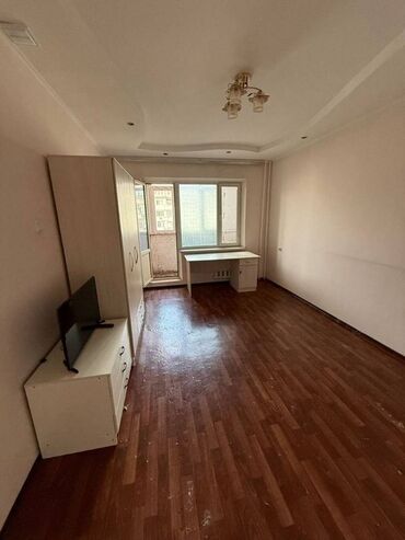 сдается комната кок жар: 1 комната, 35 м², 105 серия, 8 этаж, Старый ремонт