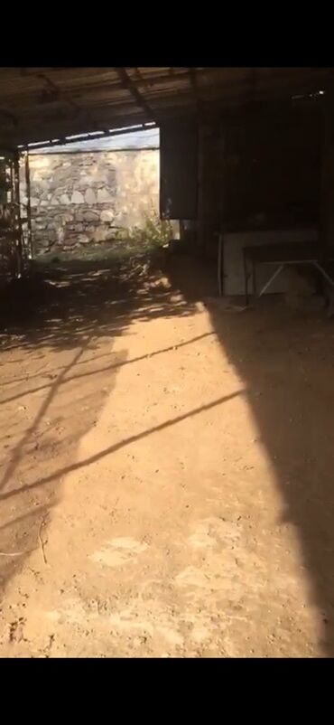 Həyət evləri və villaların satışı: Daşkəsən rayon qazax yolçu kəndində xoşbulağa yaxın ev satılır 9 sot — 2