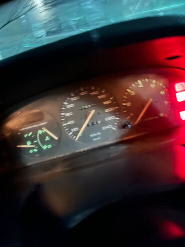 Mazda: Mazda 323: 1989 г., 1.6 л, Механика, Бензин, Седан — 8