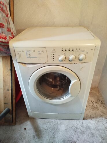 Стиральные машины: Стиральная машина Indesit, Б/у, Автомат, До 7 кг, Полноразмерная at lalafo.kg Стиральные машины: Стиральная машина Indesit, Б/у, Автомат, До 7 кг, Полноразмерная