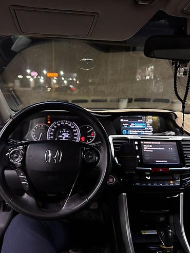 бампер на лупарик: Honda Accord: 2017 г., 2.4 л, Автомат, Бензин, Седан — 9