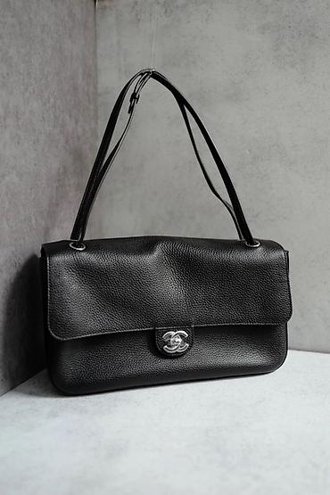 massimo duti: Сумка на плечо из чёрной кожи

- Материал: натуральная кожа — 1