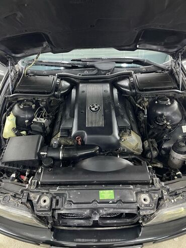 двигатель на мото: Бензиновый мотор BMW 2002 г., 4.4 л, Б/у, Оригинал, Япония