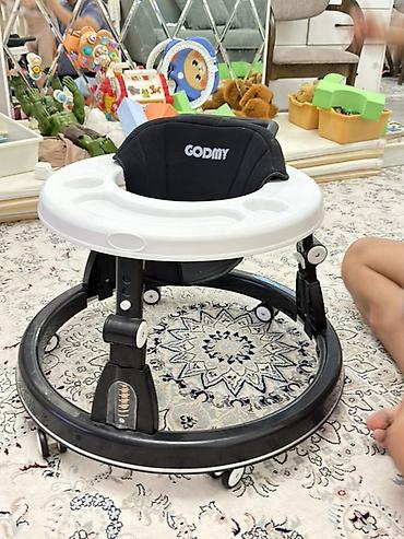 детский ходунок chicco: Детские ходунки GODMY новый - Круглая устойчивая база с защитным — 1