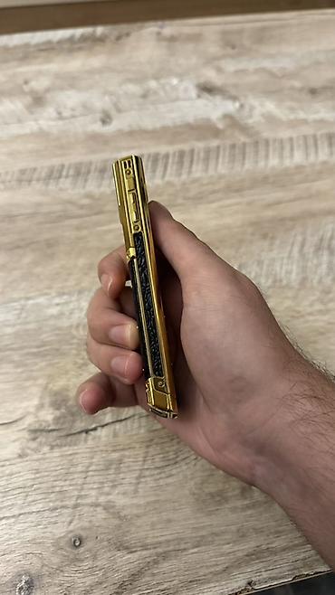 vertular: Vertu < 2 GB Memory Capacity, rəng - Qızılı, Düyməli — 2