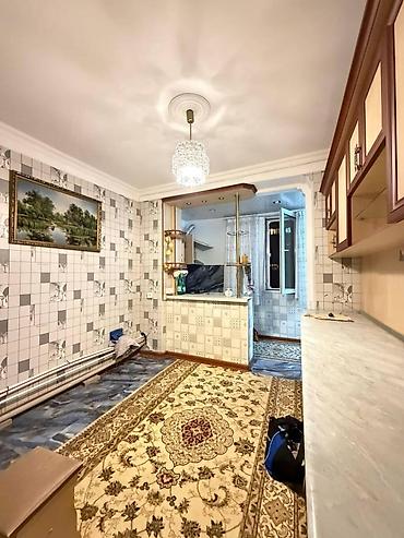 bulbulədə ev satılır: Bakı, 3 otaqlı, Köhnə tikili, m. 8 Noyabr, 85 kv. m — 9