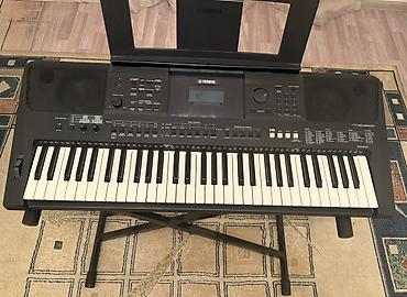 Yamaha PSR-E453 — портативный синтезатор/аранжировщик с 61 клавишей