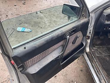 mercedes 208 d: Mercedes-Benz 190 sokulur mator karobka ela veziyyetdedir.2 matordur — 10