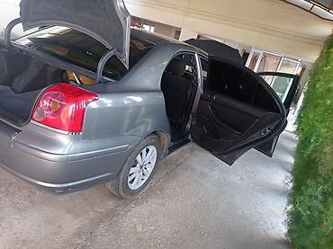 hilux surf 130: Toyota Avensis: 2004 г., 1.8 л, Механика, Бензин, Седан — 8