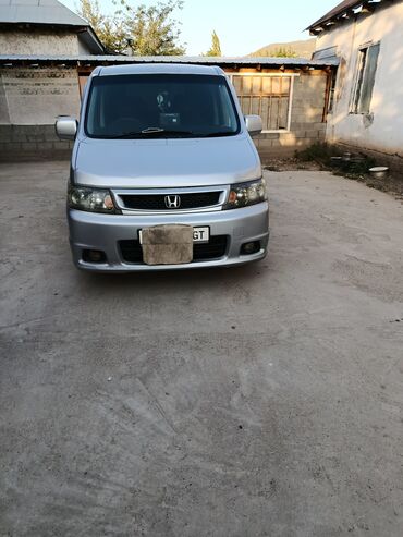 дом на колосах: Honda Stepwgn: 2005 г., 2 л, Автомат, Бензин, Минивэн
