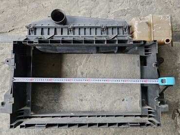 Радиаторы: Основной радиатор Mercedes-Benz T2 (Rex) 609D 4.0, (86-1996г.в) — 3