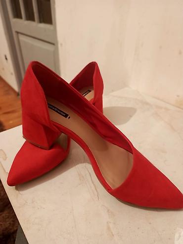 shoes: Qırmızı qadın tuflisi coox Baha alinib 1 dede geylib bir nece saatliq — 2