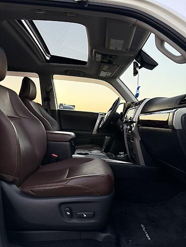 Toyota: Toyota 4Runner: 2021 г., 4 л, Автомат, Бензин, Внедорожник — 7