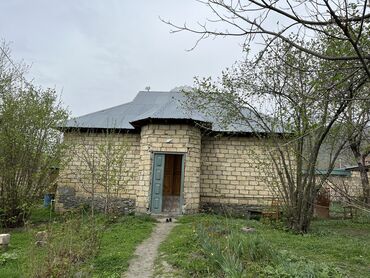 kirayə ev neftçilər: Qəbələ, 100 kv. m, 2 otaqlı, Hovuzsuz, Qaz, İşıq, Su