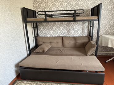спальные гарнитуры кровать: Двухъярусная Кровать, Б/у