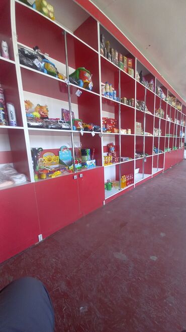 оборудование для детского магазина: Сатам Дүкөн Өзүнчө турган дүкөн, 40 кв. м