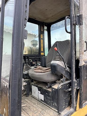 Экскаваторы: Экскаватор, Komatsu, Гусеничный — 5