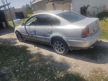 Транспорт: Volkswagen Passat: 1998 г., Седан — 4