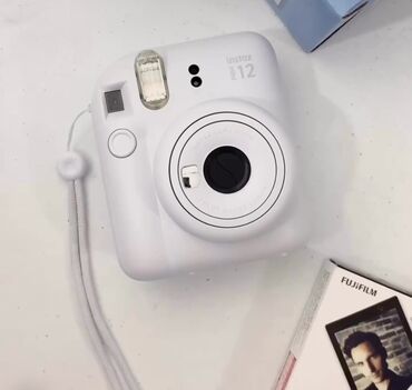 Fotokameralar: Əla vəziyyətdə Instax Mini 12– sərfəli qiymətə! Xatirələrinizi dərhal