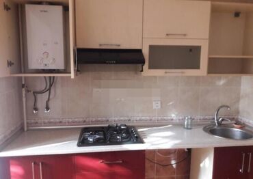 sumqayıt kirayə ev elanları: Ehmedlide 171 ve 264 sayli mektebe yaxin 5/2 de 2 otaq 70 kv temirli