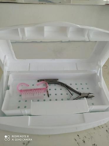 Инструменты и тележки для инструментов: Комплект для маникюра/педикюра и обслуживания рабочего места. В — 15