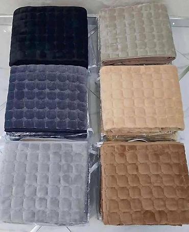 Prekrivači za nameštaj: Set od 3 plisana flekera 3000 din 
Dimenzije:70x70,
70x150,70x200 — 6