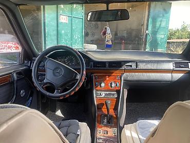e klass: Mercedes-Benz W124: 1992 г., 2.3 л, Автомат, Бензин, Седан — 8