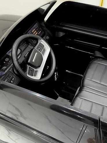 ev masin: 9-10 yaşa qədər uşaq üçün elektrikli Range Rover ride-on avtomobil - — 3