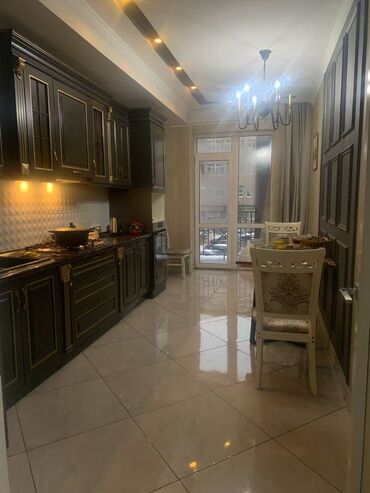 агенство кыргыз недвижимость: 3 комнаты, 128 м², Элитка, 2 этаж, Евроремонт