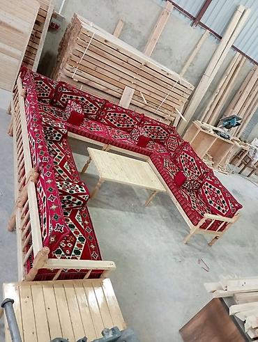 cay evi ucun divan: Künc taxta mebel dəsti – milli naxışlı yastıq və oturacaq komplekti - — 1