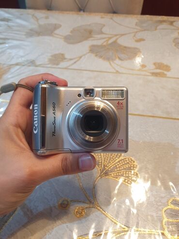 canon 550d: Canon PowerShot A560, 4X zoom, 7,1 mega pixel camera. video cekme
