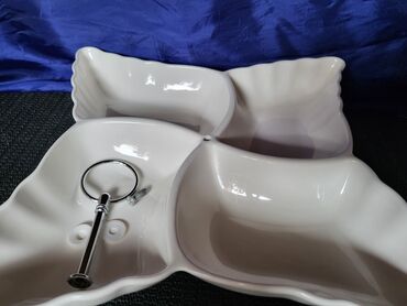 Ostalo posuđe: Porcelanski nov etazer. Etazer za na sto. Visina sa na lalafo.rs — 11 Ostalo posuđe: Porcelanski nov etazer. Etazer za na sto. Visina sa — 11