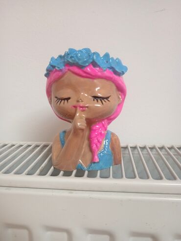 Figurice i makete: Ručno rađene dekorativne figurice devojčica sa venčićima od cveća – — 1