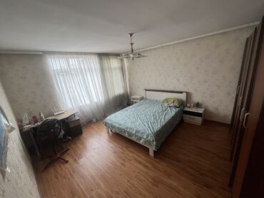 аренда цветочный: 160 м², 4 комнаты, Забор, огорожен, Кондиционер, Парковка