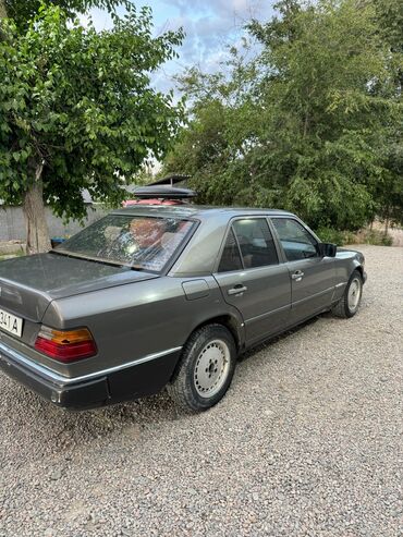 цешка мерс: Mercedes-Benz E 230: 1986 г., 3 л, Автомат, Дизель