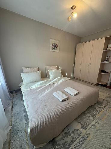 Посуточная аренда квартир: 1 комната, Постельное белье, Кондиционер, Парковка — 2