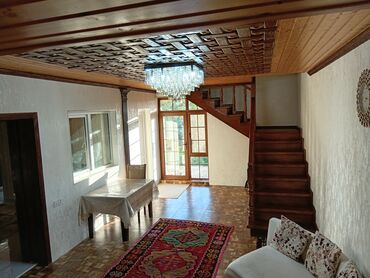 Uzunmüddətli kirayə evlər: Köhnə Qafqaz üslubunu müasir rahatlıqla birləşdirən geniş 2 mərtəbəli — 3