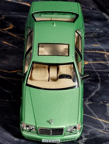 Игрушки: Цвет зеленый Общие характеристики Количество предметов в упаковке	1 — 13