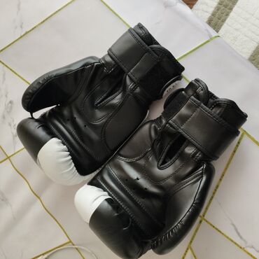 перчатки nike: Перчатки: Demix 14 oz (чёрные), в хорошем состоянии