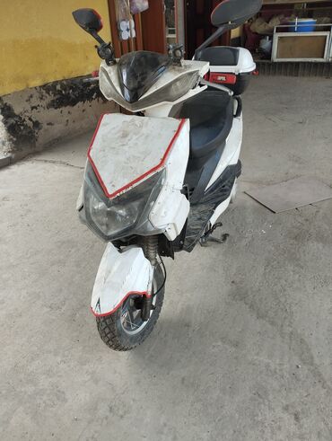 Скутеры: Скутер M8, 150 куб. см, Бензин, Б/у